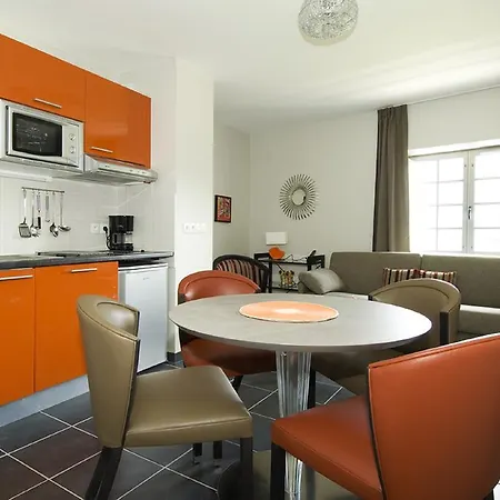 Aparthotel Tempologis - Chateau De La Rochette *